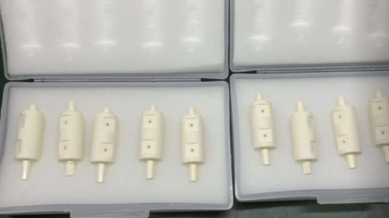 Высокая диэлектрическая постоянная высокий модуль Youngs Al2O3 керамика высокая изгибная прочность