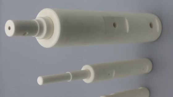 14 КВ/мм Диэлектрическая постоянная 9,6 Промышленная керамика из оксида алюминия