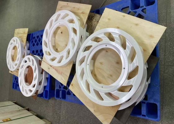 Плотность 3,8-3,9 Г/см3 Прочность на изгиб 400 МПа Al2O3 Керамика для высокой износостойкости для силового модуля