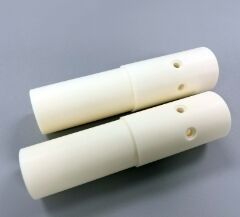 Устойчивость к изоляции 1012 Ом Сентиметров Оксид алюминия Керамика, обеспечивающая радиочастотные возможности и электрическую изоляцию